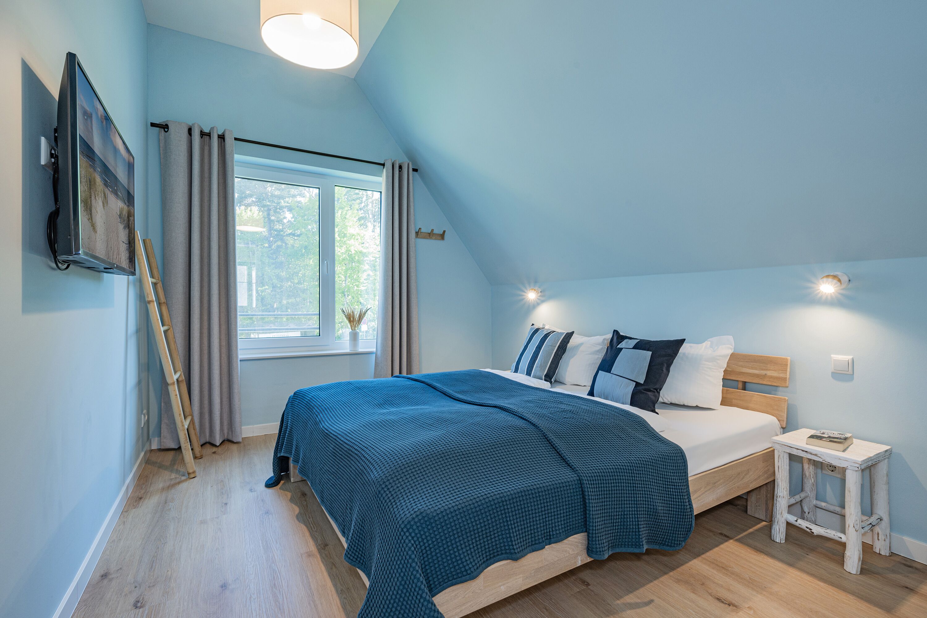 3 bedrooms, desk, iron/ironing board, free WiFi