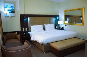 Single Room | Desk, free WiFi
