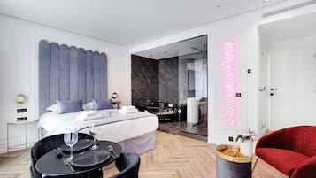 Apartment | Iron/ironing board, bed sheets