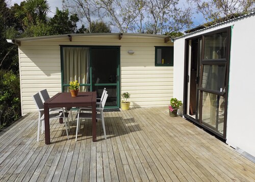 One Pigeon Takatu, Tāwharanui Peninsula