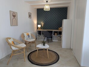 Interior - Renovated Charentais house in peaceful setting with parking and private garden (Challignac)