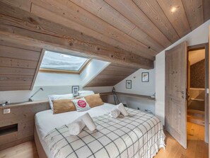 3 chambres, accĂšs au Wi-Fi (inclus), literie fournie