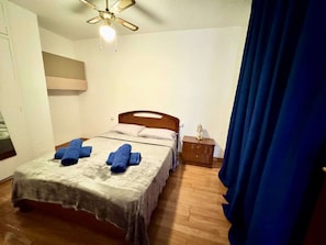 1 dormitorio y ropa de cama