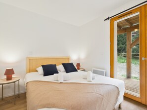 2 bedrooms, free WiFi