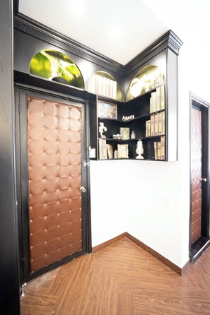 Standard Room | Desk, laptop workspace, soundproofing, free WiFi