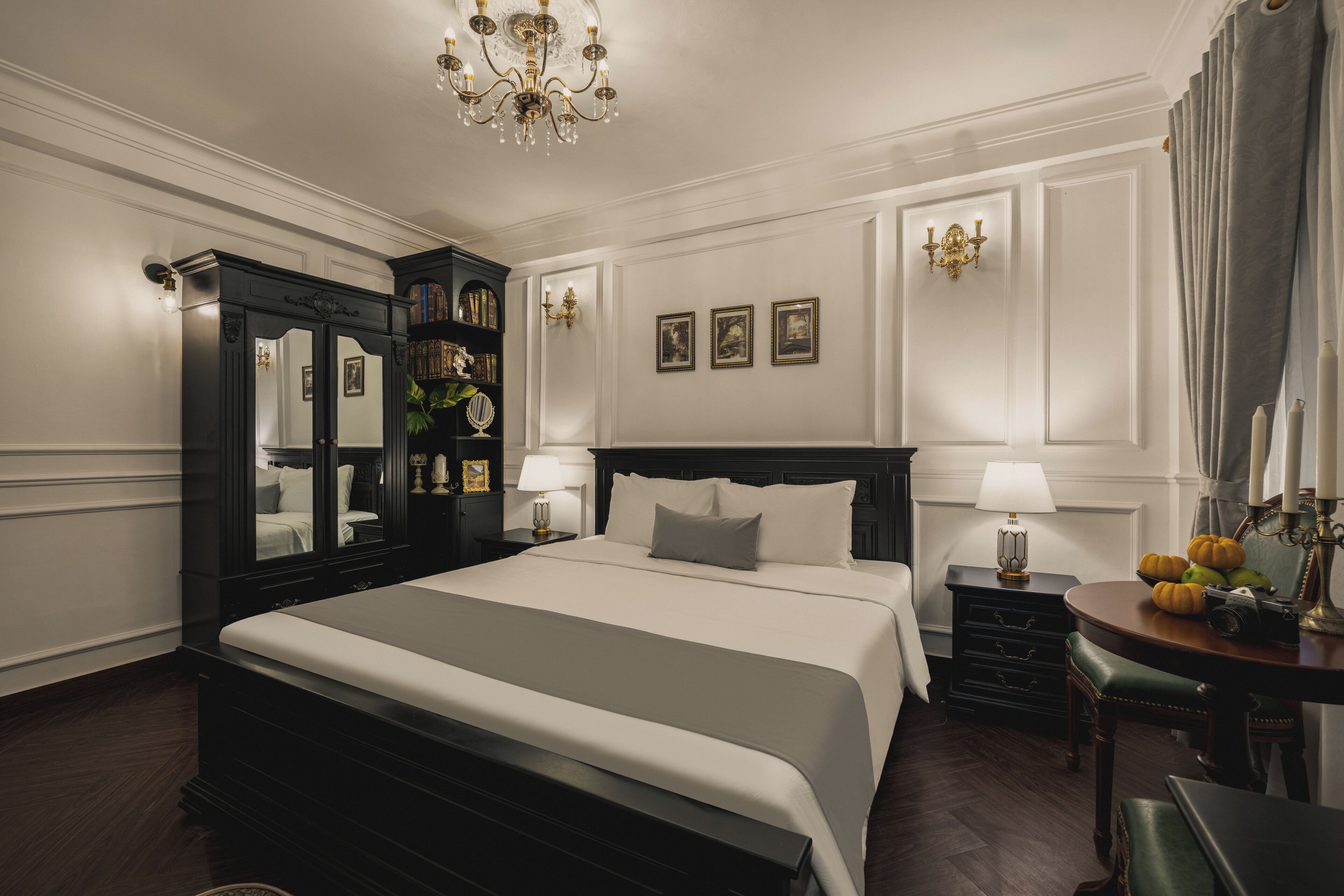 Deluxe Double Room, City View | Desk, laptop workspace, soundproofing, free WiFi