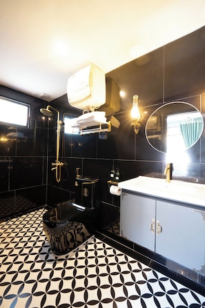 Doppia Premium | Bagno | Pantofole, asciugamani, sapone, shampoo