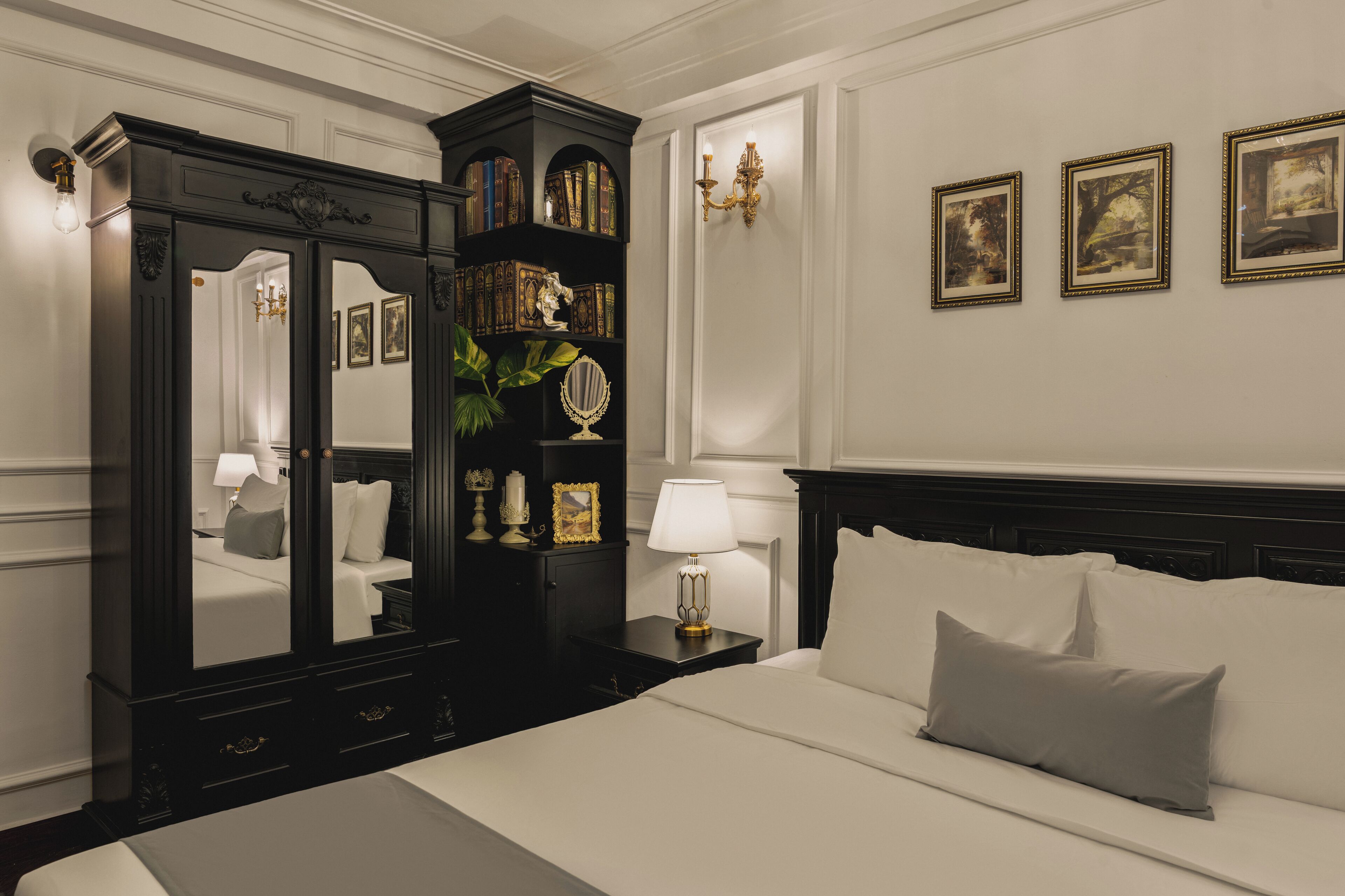 Habitació doble Deluxe, vistes a la ciutat | Escriptori i espai de treball apte per a portàtils 