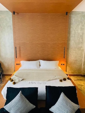 In-room safe, desk, laptop workspace, iron/ironing board - BaBa Boutique House Langkawi (Langkawi)