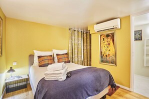 2 chambres, espace de travail pour ordinateur portable