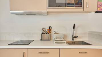 Apartment | Private kitchen | Fridge, microwave, coffee/tea maker, toaster