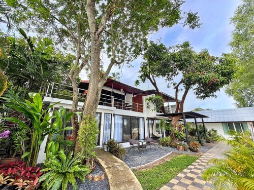 No8 Double Suite, Rainbow Arokaya Welness Resort