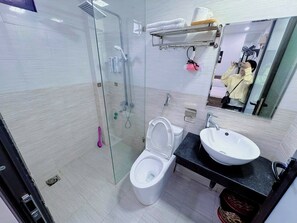 Quarto casal | Escrivaninha, Wi-Fi de cortesia