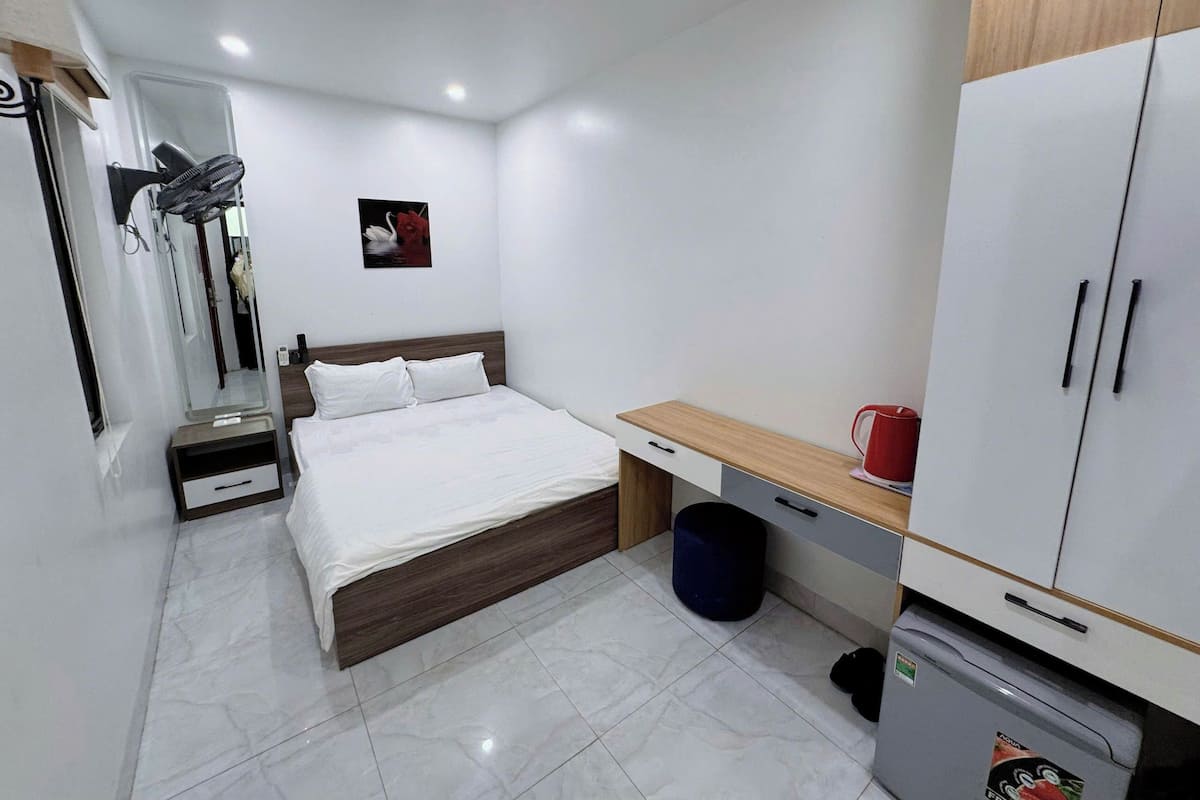 Quarto casal | Escrivaninha, Wi-Fi de cortesia