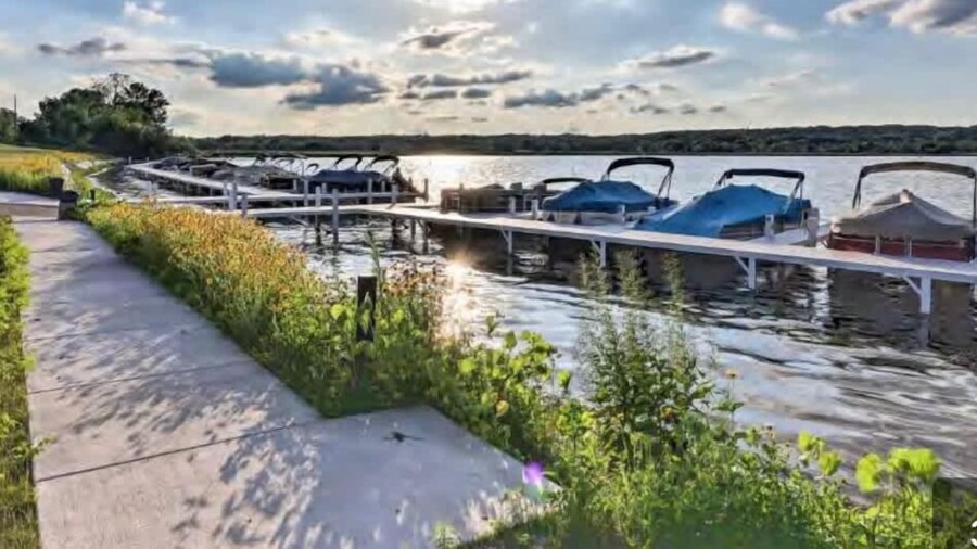 Community Pool Near Lake Como Interlaken for 6