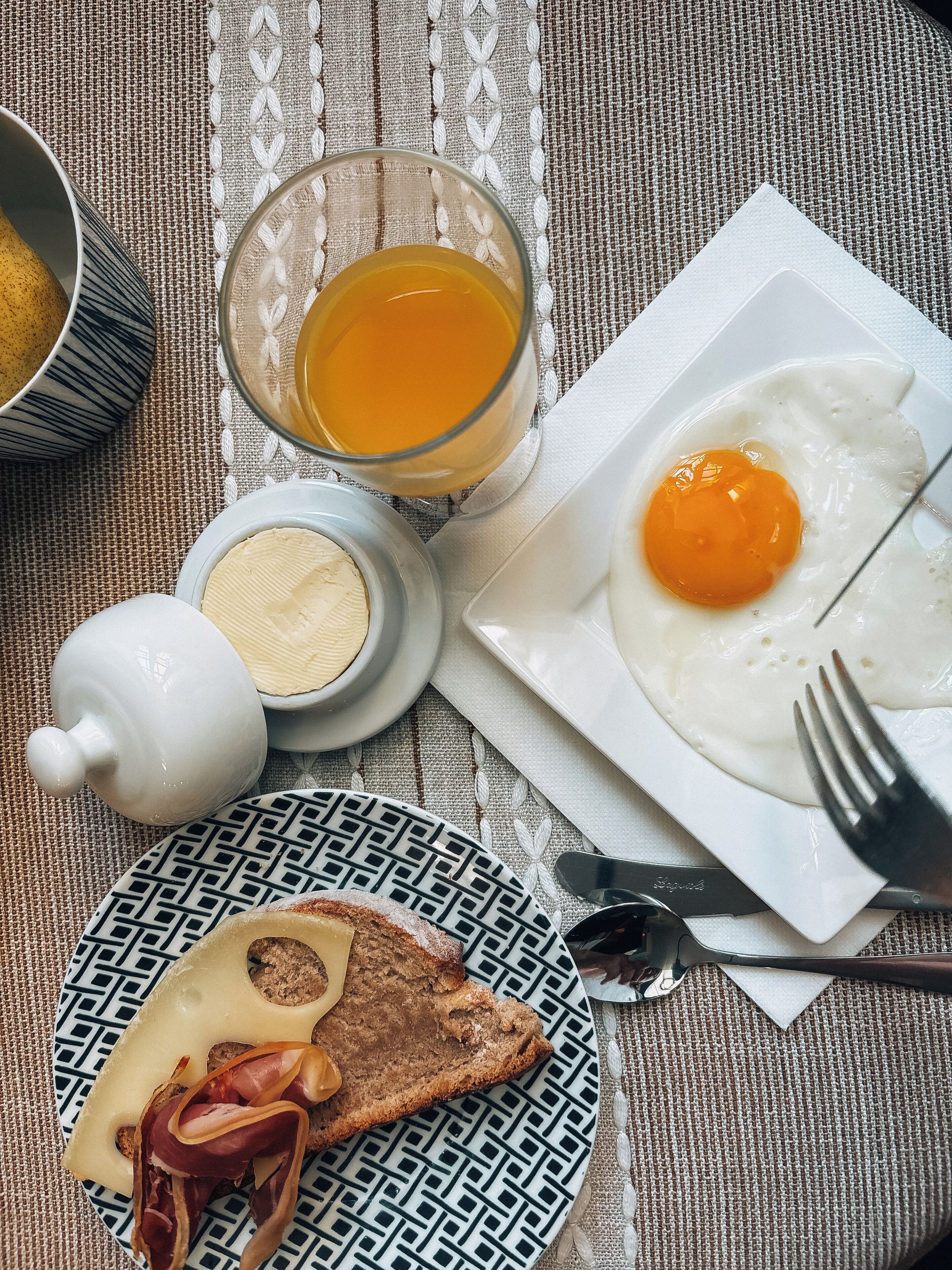 매일 유럽식 아침 식사(1인당 EUR 10)