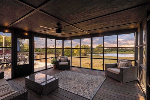 Quiet Country Escape;Private Pond,Fishing,20 Acres