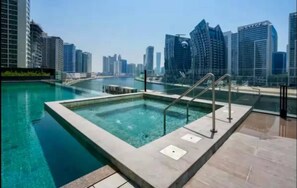 Apartment, 1 Schlafzimmer, barrierefrei, Raucher | Pool | Außenpool