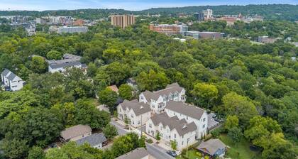 Victory Hill-0.5 Mi to Campus & Downtown