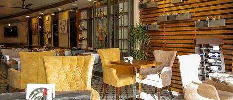 Colazione a buffet inclusa, servita tutte le mattine