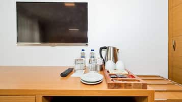 Desk, laptop workspace, free WiFi