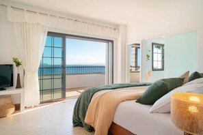 7 bedrooms, in-room safe, iron/ironing board, WiFi