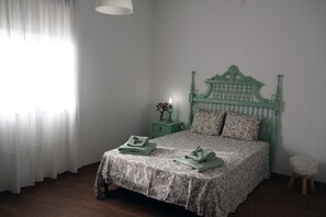 Fer et planche à repasser, Wi-Fi, draps fournis