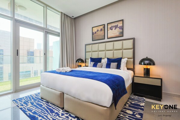 In-room safe, blackout drapes, iron/ironing board, free WiFi - Majestine Stylish Studio with Canal View (Dubai)