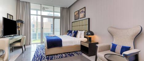 Estúdio luxo, vista para o canal | Cofres nos quartos, cortinas blackout, ferros/tábuas de passar roupa