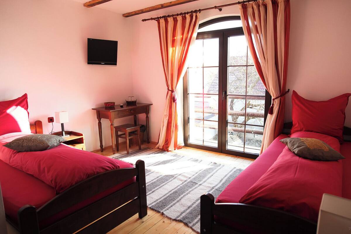 Tomannsrom, balkong, fjellutsikt | Wi-fi (inkludert)