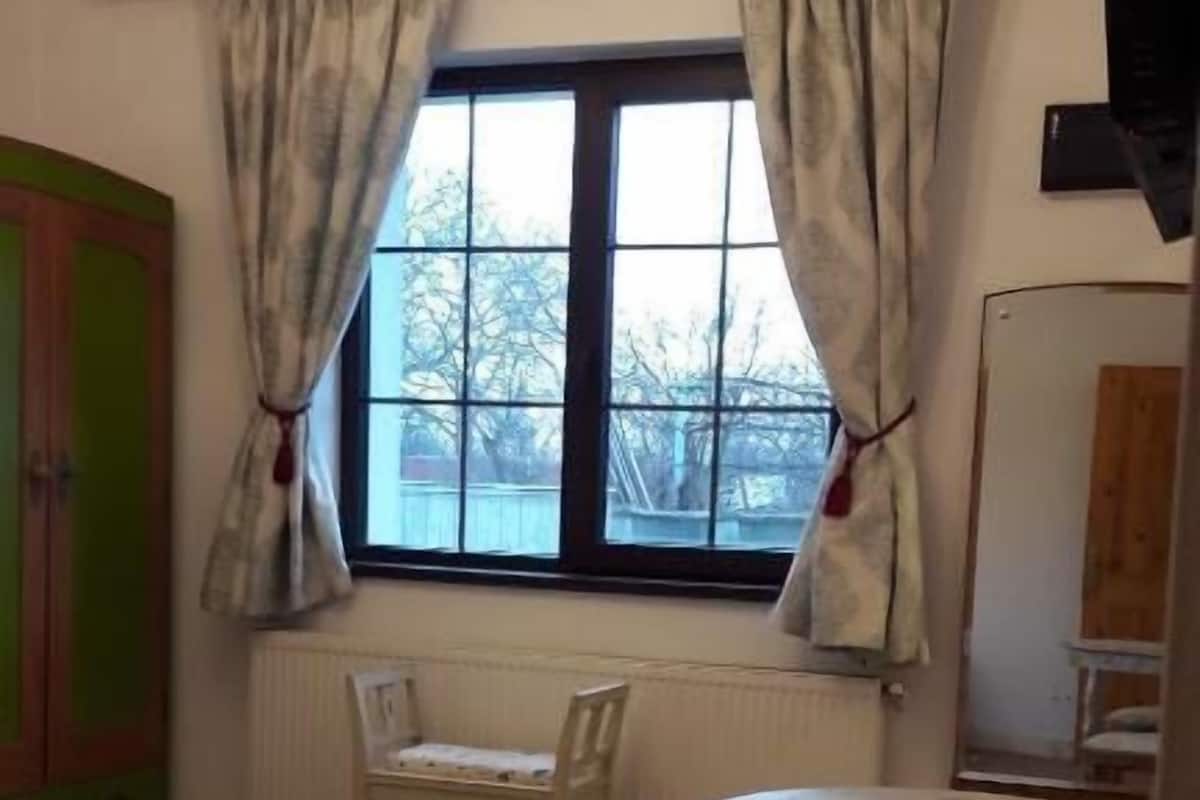 Triple Room, Mountain View | Free WiFi