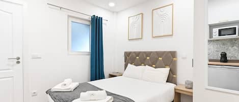 1 bedroom, iron/ironing board, Internet, bed sheets