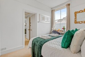 1 bedroom, iron/ironing board, Internet, bed sheets
