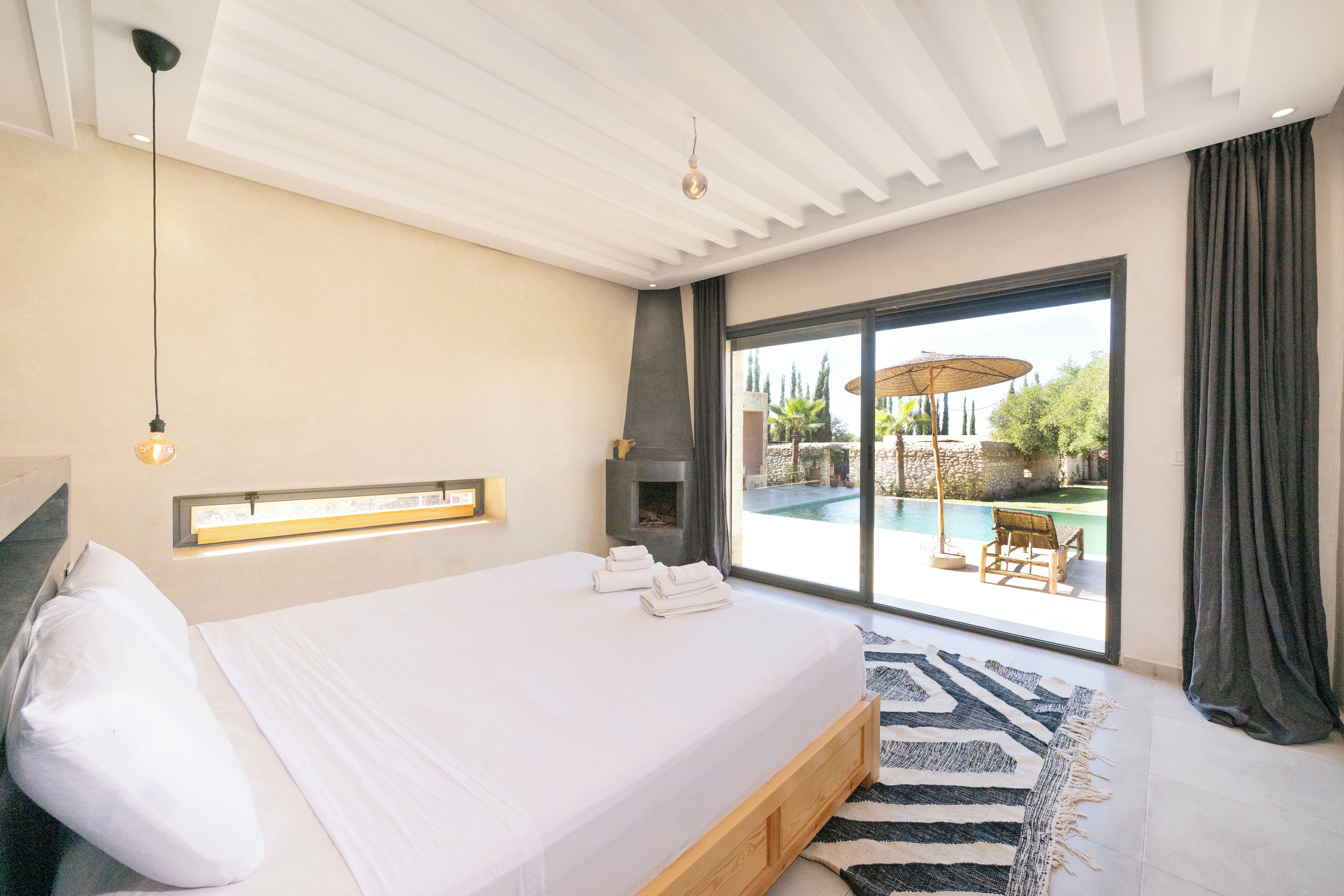 4 chambres, fer et planche à repasser, Wi-Fi, draps fournis