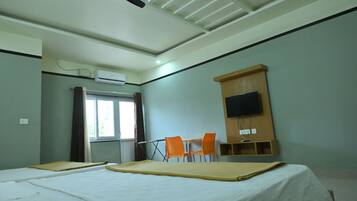 Standard Room, Balcony | Free WiFi