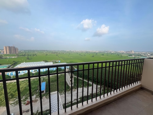 Lavish Private Apartment