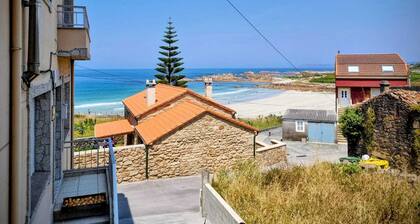 Ideal house to share with family or friends, next to the beach and the mountains.