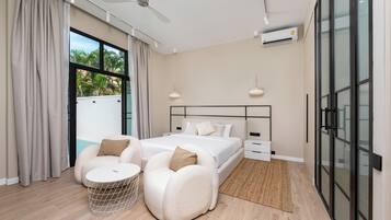 Vila Desain, 2 kamar tidur, pemandangan kolam renang | Pemandangan dari kamar