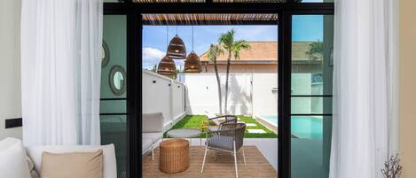 Design Villa, 2 Bedrooms, Pool View | Living area