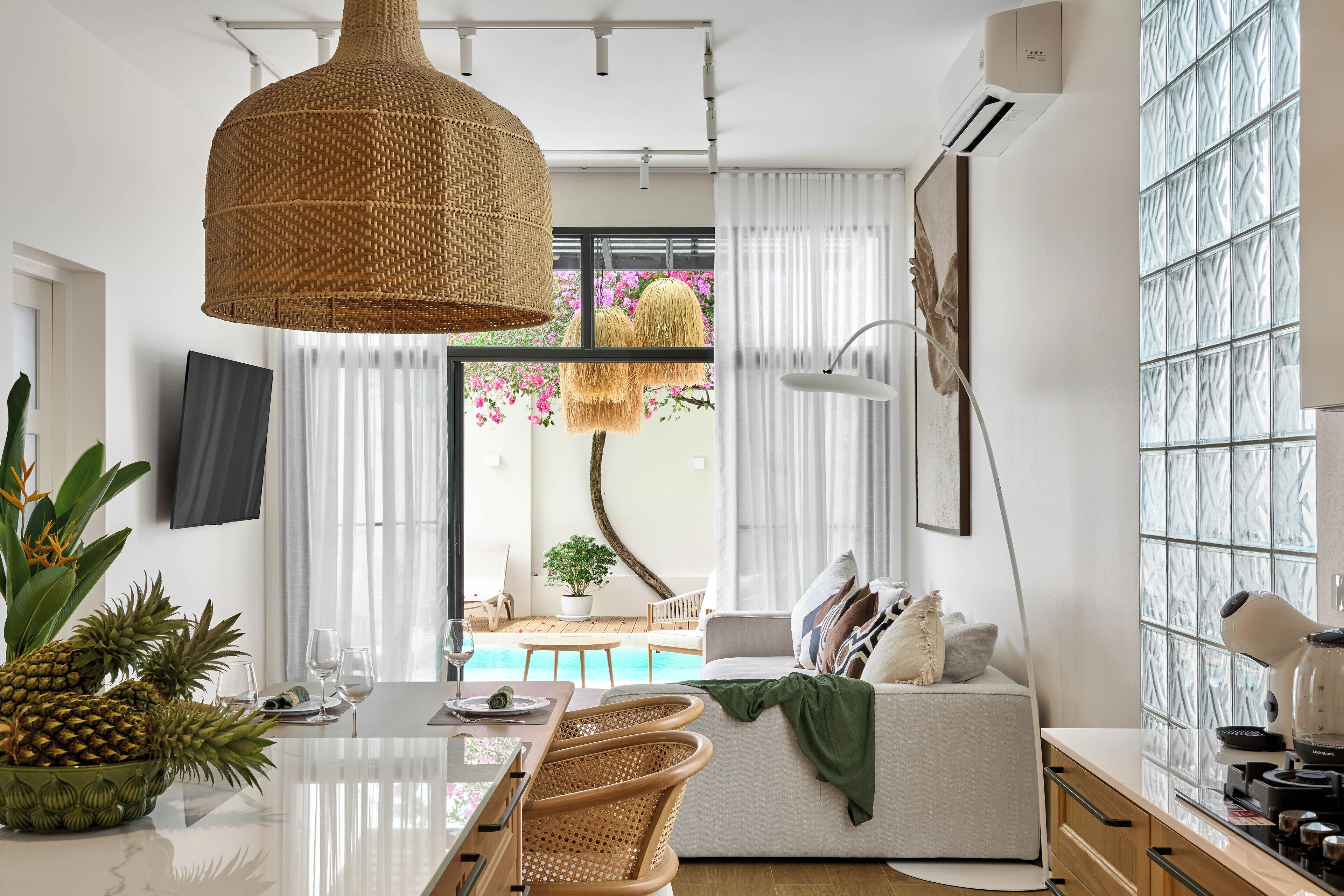 Romantic Villa, 2 Bedrooms, Pool View | Living area