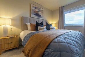 Unclassified image, 3 of 21, button