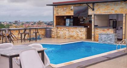 Appartement deux chambres Lit King-Size avec Balcon à Douala