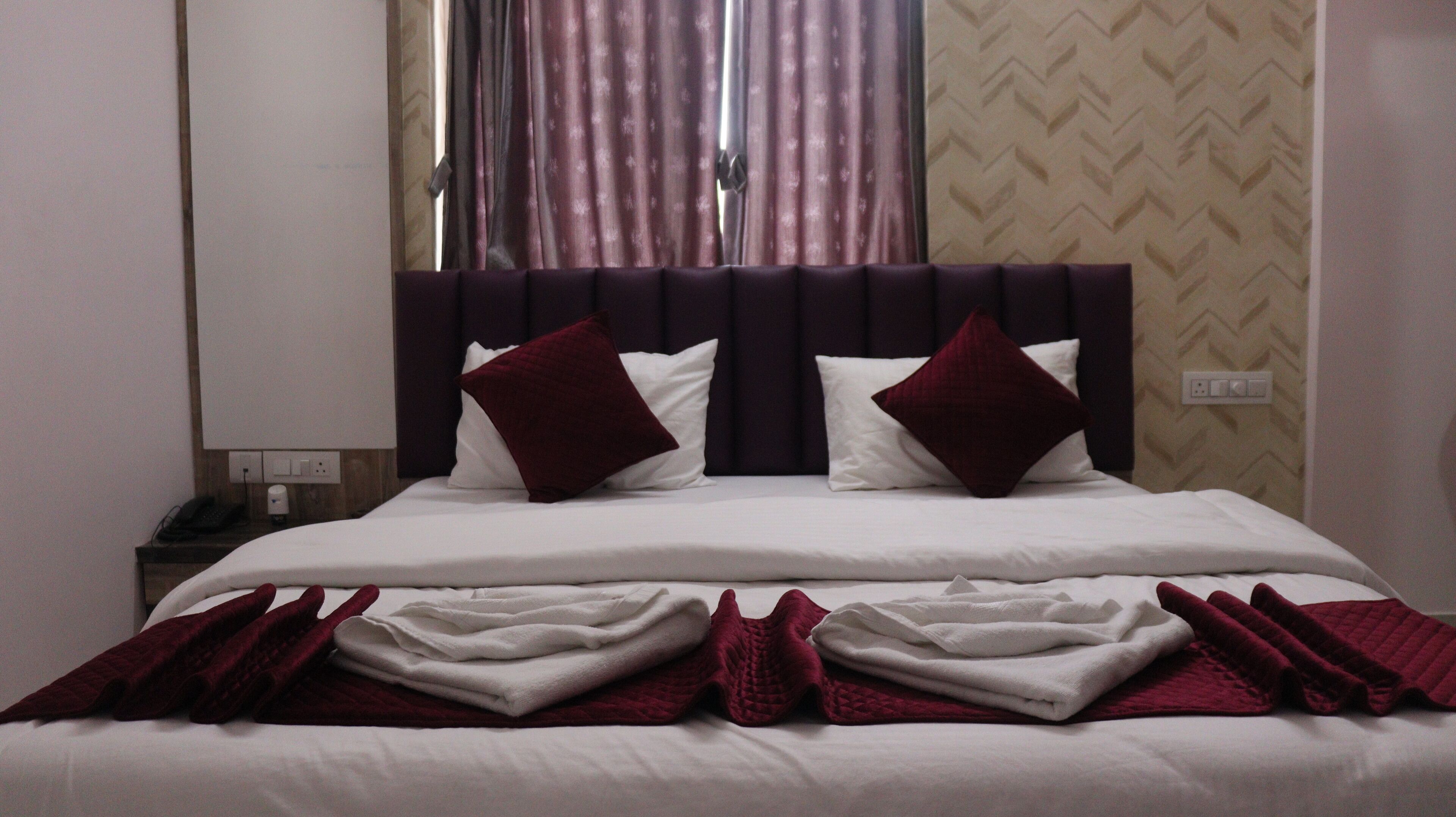 Family Double Room | Free WiFi