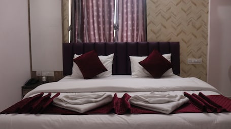 Family Double Room | Free WiFi