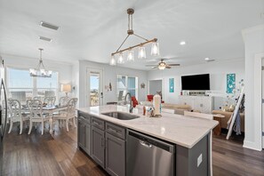 Interior - Gulf and Bay Views Just Steps from the Beach Boardwalk (Dauphin Island)