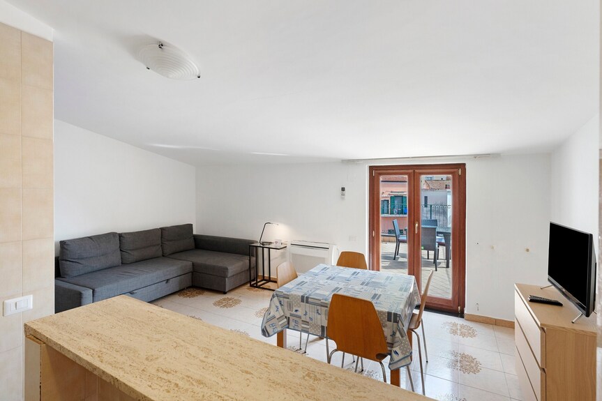 Apartment 'Ce Tour - Casa Cetara Centro 1' With Private Terrace, Wi-fi And Air Conditioning - Cetara