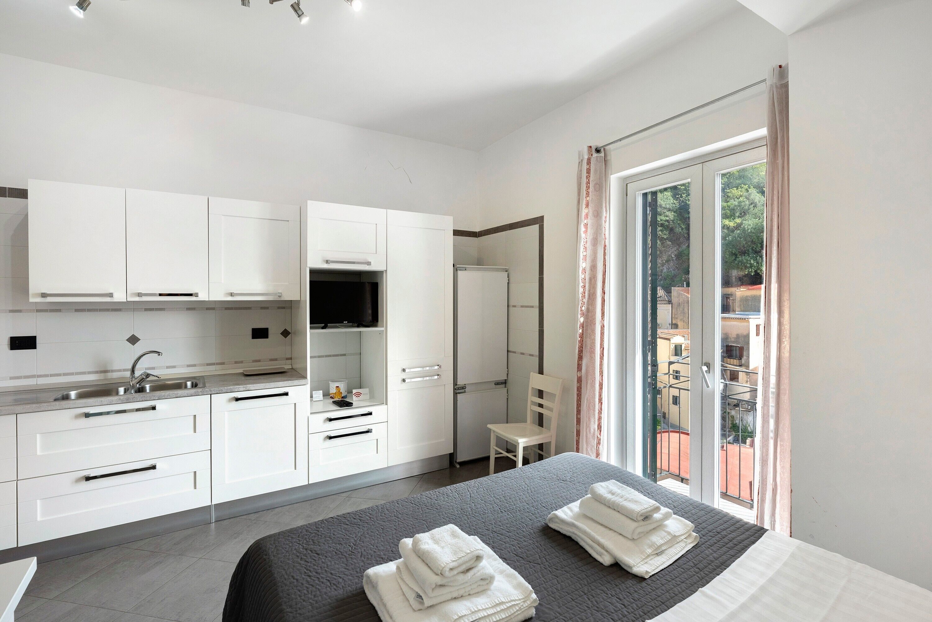 1 多间卧室、WiFi、床单