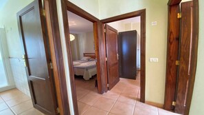 3 bedrooms, bed sheets