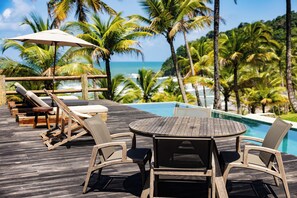 Luxe huis, uitzicht op zee | Een kluis op de kamer, gratis wifi