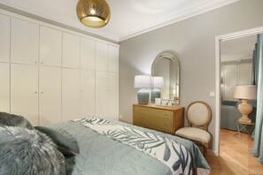 アパートメント | 2 室のベッドルーム、ノートパソコン用作業スペース、アイロン / アイロン台、ベッドシーツ